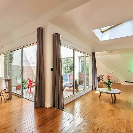 La Harmonie Apartment *